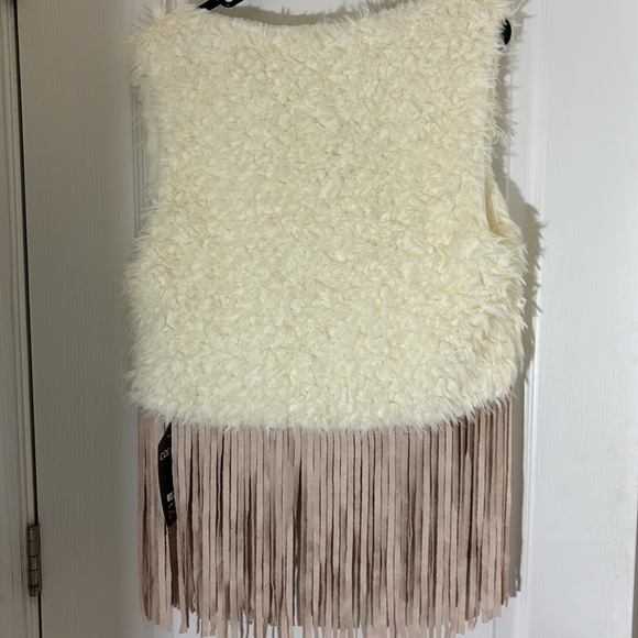 NWT CODE Women’s Ivory Vest Tassels Sherpa/Acrylic One Size - Picture 5 of 6